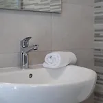 Restful Retreat Modern & Large Spaces מסידה