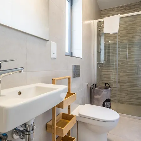 Restful Retreat Modern & Large Spaces アパート ムサイダ