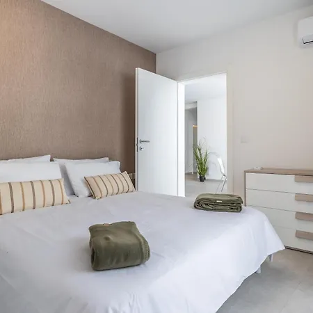 Restful Retreat Modern & Large Spaces アパート *