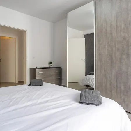 Restful Retreat Modern Apartment&large Spaces Apartament *